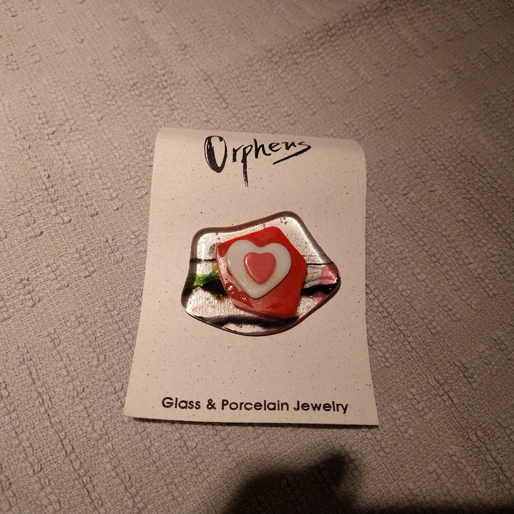 Orpheus Heart Glass Porcelain Pin Brooch NWT
